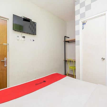 Reddoorz @ Darmo Surabaya Ξενοδοχείο Εξωτερικό φωτογραφία