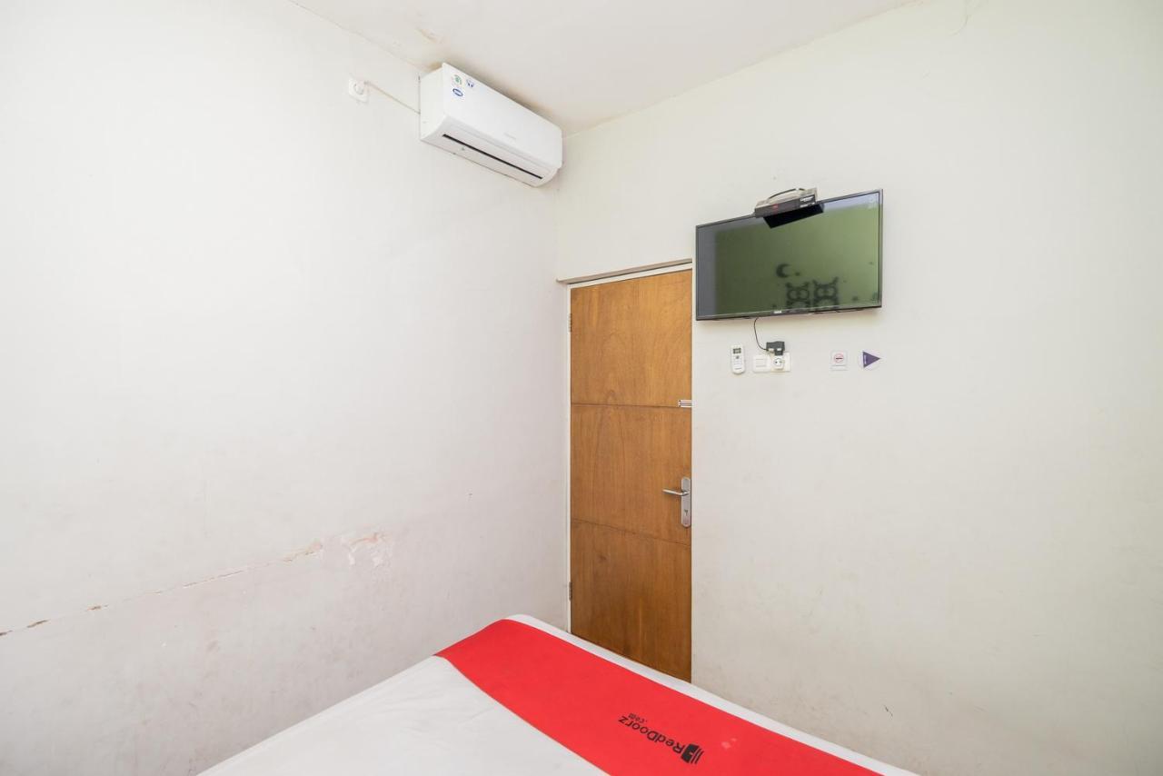 Reddoorz @ Darmo Surabaya Ξενοδοχείο Εξωτερικό φωτογραφία